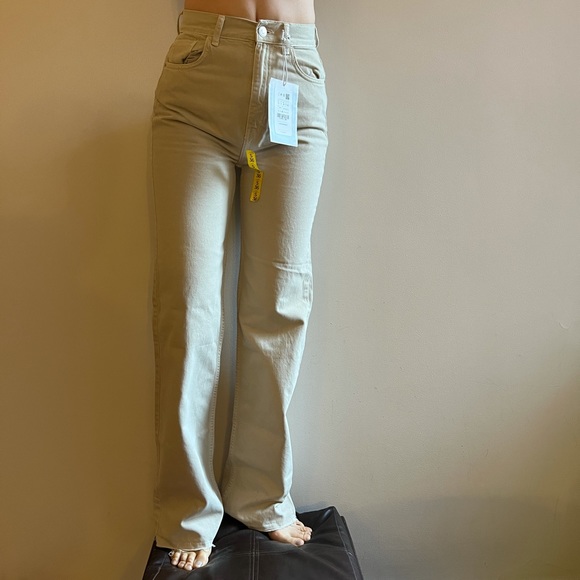 Pull&Bear Pants - NWT Pull & Bear Khaki Magic